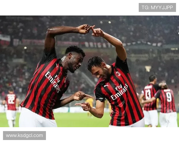 巴黎主席纳赛尔亲临现场观战米兰德比引发热议