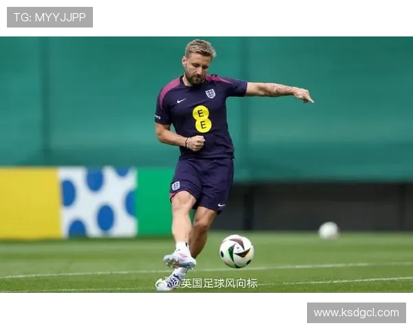 琼斯谈利马伤势恢复情况卢克肖在左中卫位置展现出良好状态