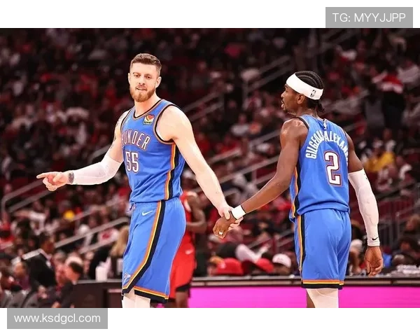 哈滕差1板创下30分20板神迹内线霸主被后卫打破一人渐渐淡出联盟